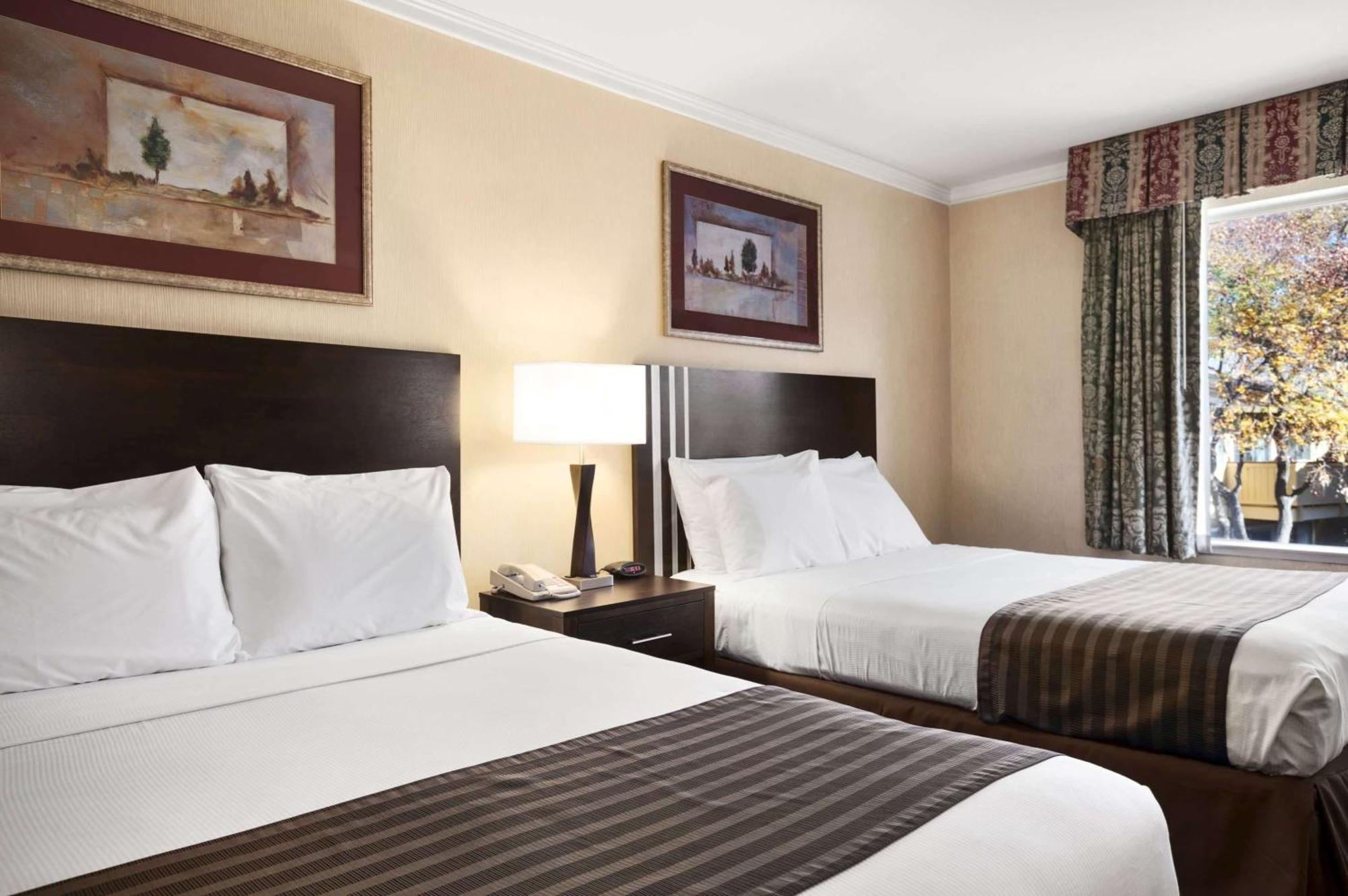 Days Inn By Wyndham Concord Extérieur photo
