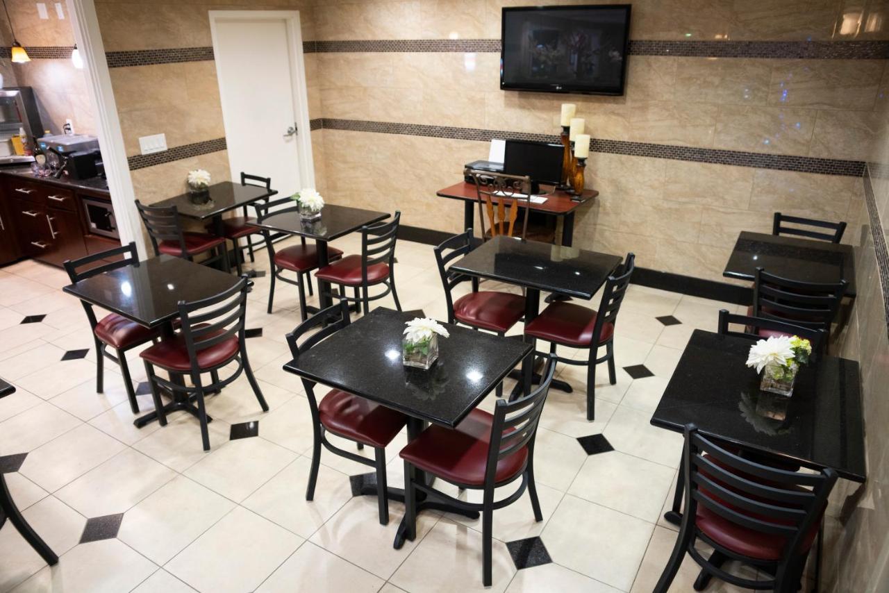 Days Inn By Wyndham Concord Extérieur photo